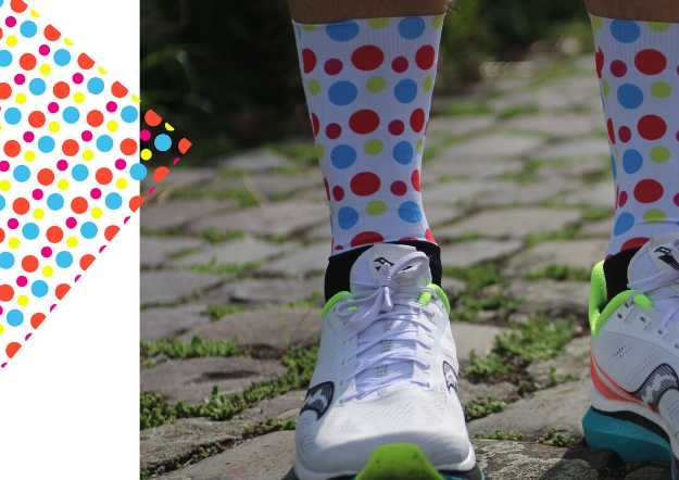 Bild von triathlon.one Performance Socken - punkte bunt
